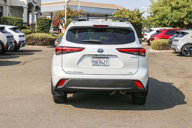 2022 Toyota Highlander Hybrid Bronze Edition