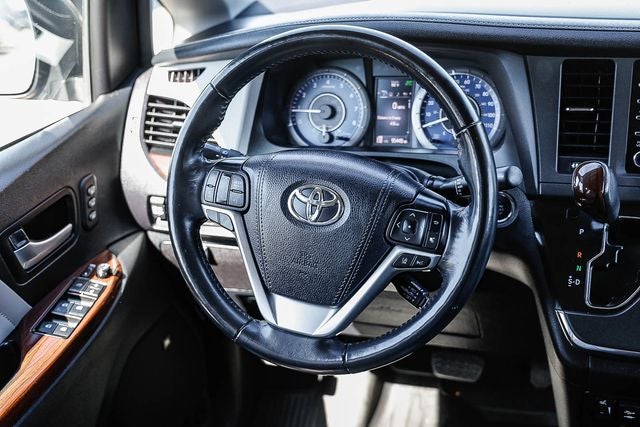 2019 Toyota Sienna Limited Premium 7 Passenger