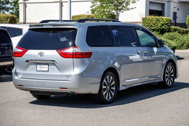 2019 Toyota Sienna Limited Premium 7 Passenger