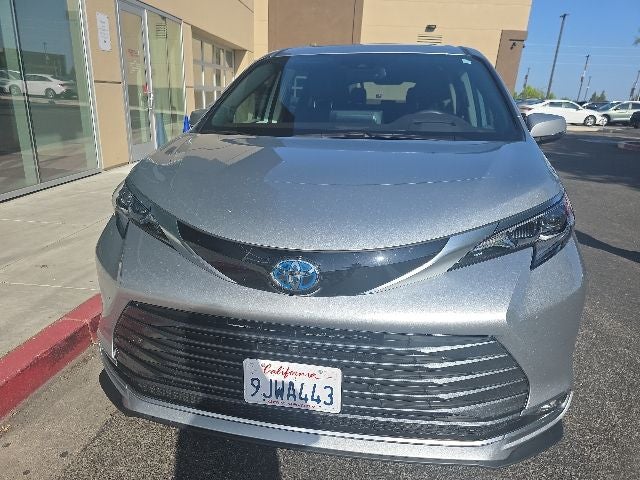 2024 Toyota Sienna Platinum 7 Passenger