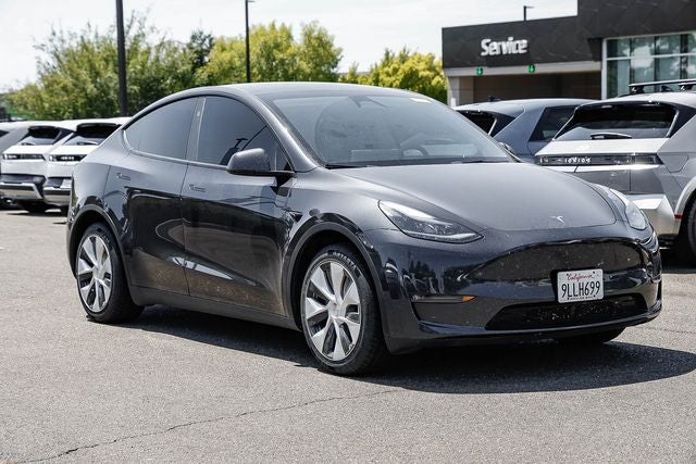 2024 Tesla Model Y Long Range