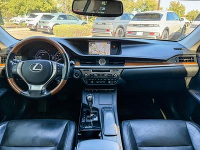 2015 Lexus ES 300h