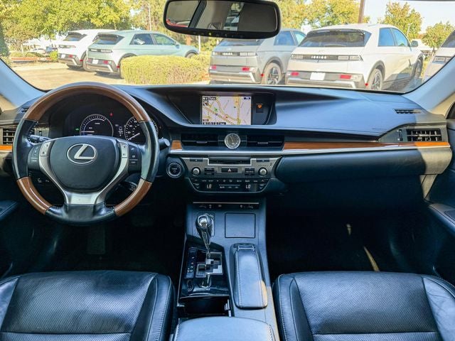 2015 Lexus ES 300h