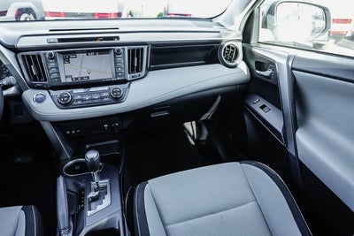 2016 Toyota RAV4 Hybrid XLE