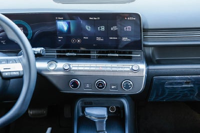 2027 Hyundai Kona SE FWD
