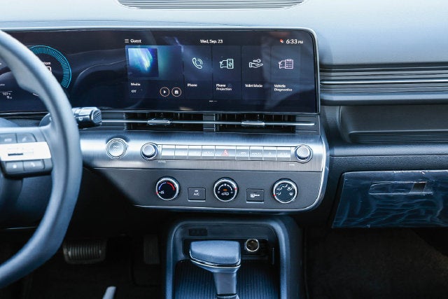 2027 Hyundai Kona SE FWD