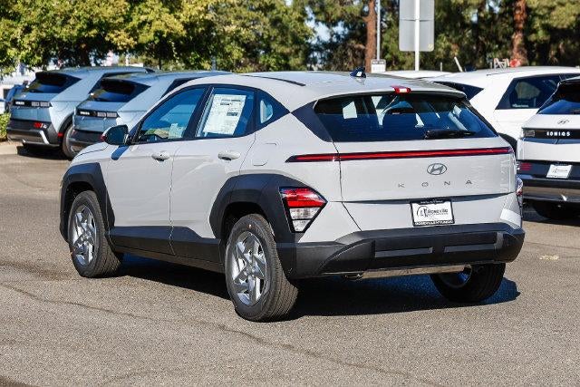 2027 Hyundai Kona SE FWD