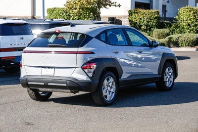 2027 Hyundai Kona SE FWD