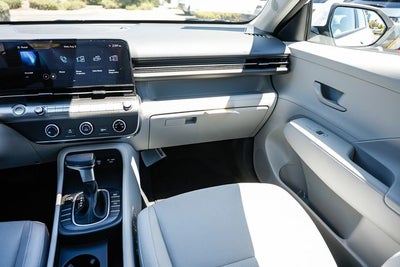 2027 Hyundai Kona SE FWD