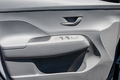 2027 Hyundai Kona SE FWD