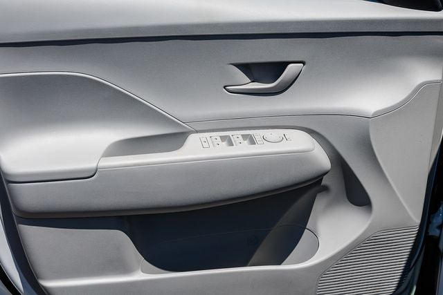 2027 Hyundai Kona SE FWD