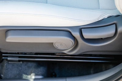 2027 Hyundai Kona SE FWD