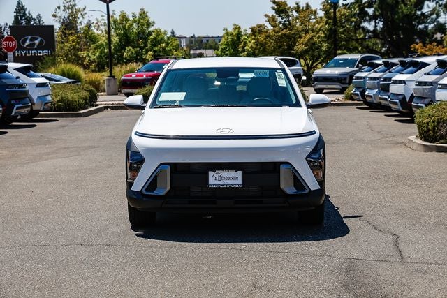 2027 Hyundai Kona SE FWD