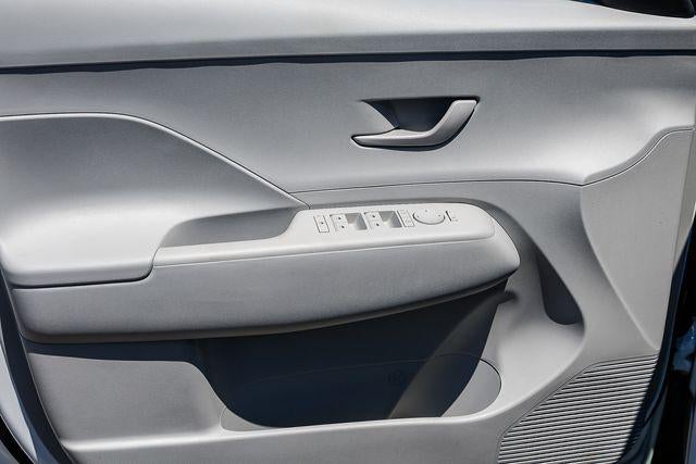 2027 Hyundai Kona SE FWD