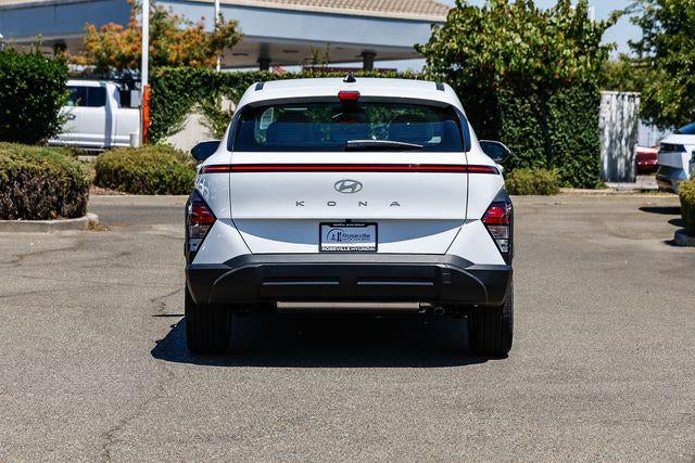 2027 Hyundai Kona SE FWD