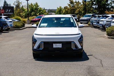 2027 Hyundai Kona SE FWD