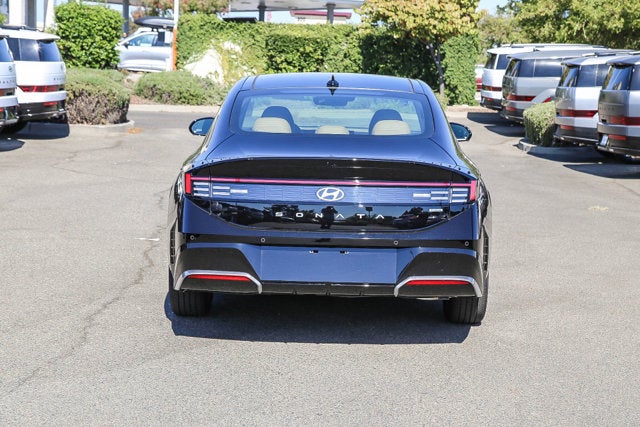 2027 Hyundai Sonata Hybrid Limited