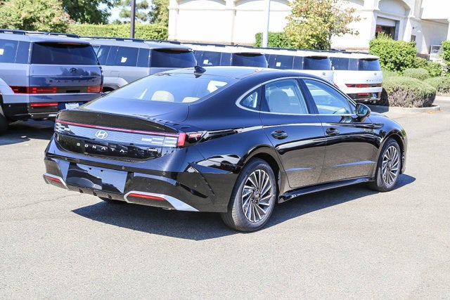 2027 Hyundai Sonata Hybrid Limited