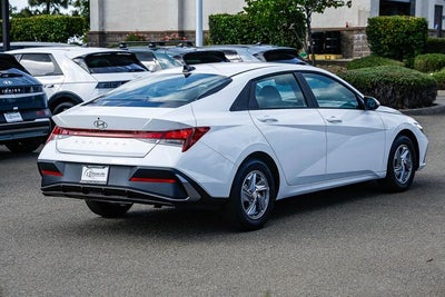 2026 Hyundai Elantra SE