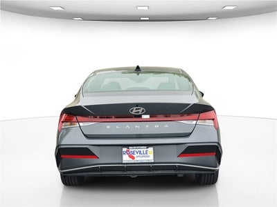 2025 Hyundai Elantra Hybrid SEL Sport