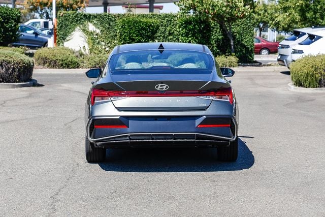 2026 Hyundai Elantra Hybrid Limited