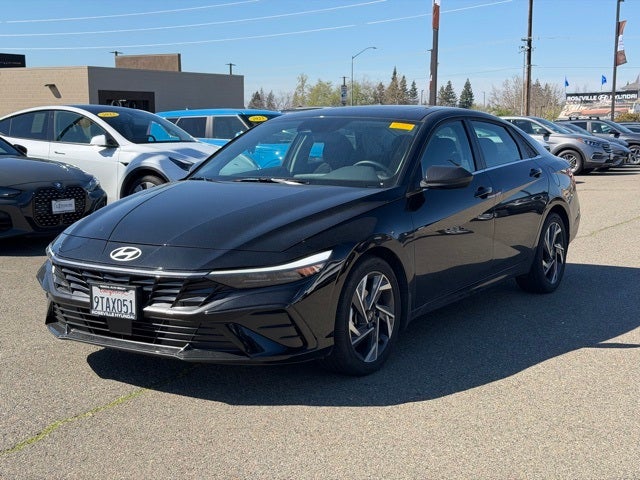 2025 Hyundai Elantra SEL Convenience