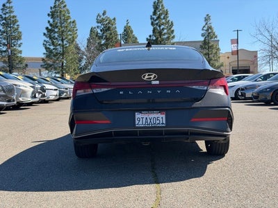2025 Hyundai Elantra SEL Convenience