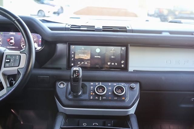 2021 Land Rover Defender 110 X-Dynamic SE